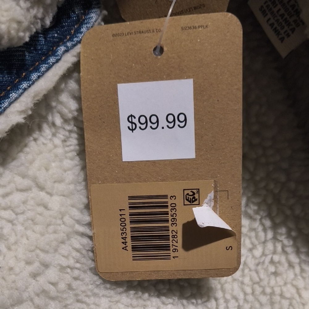 Levi's Blue Denim 90's Trucker Jacket with Cream Sherpa Collar - Picture 6 of 7